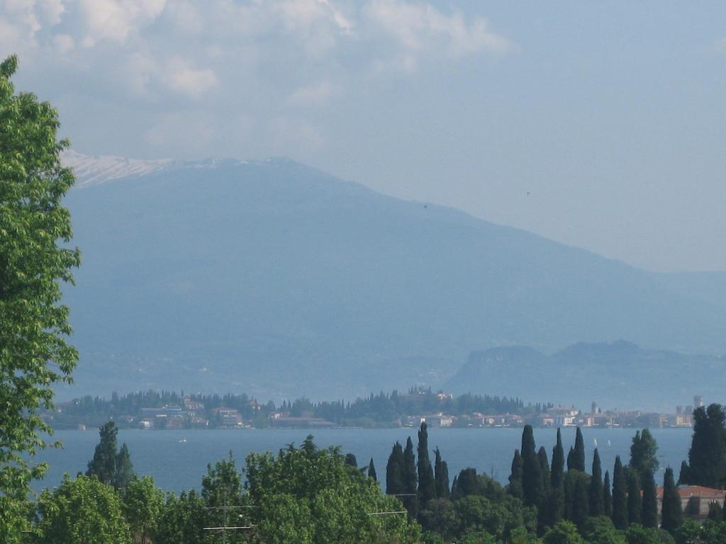B&B Villa Adriano Desenzano del Garda Pokój zdjęcie
